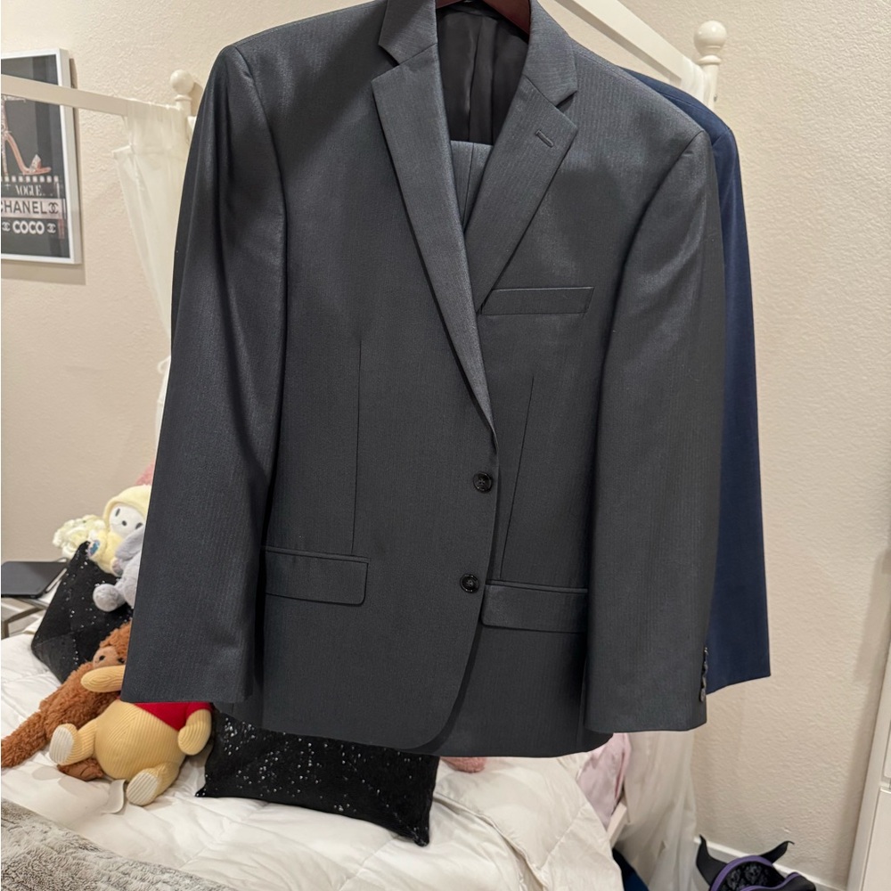 Calvin Klein Charcoal Suit 42R & 36/30 pants